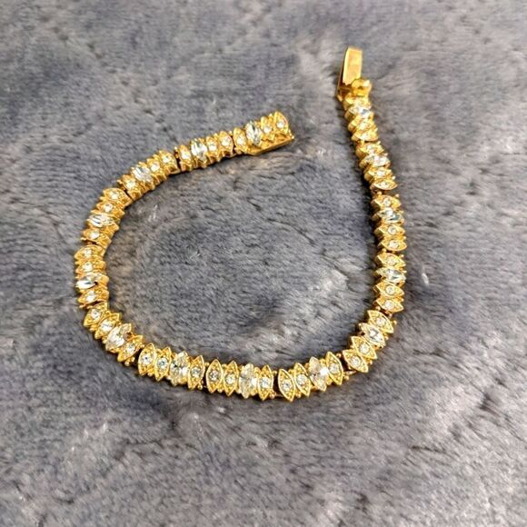 Vintage 1990's Goldtone Marquee & Round Cut Cubic Zirconia Bracelet - Picture 6 of 15